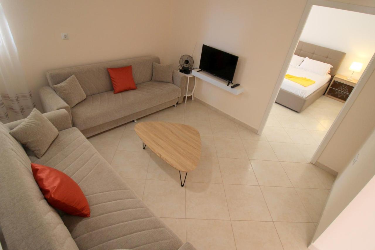 Villa 24 Sarandë 외부 사진