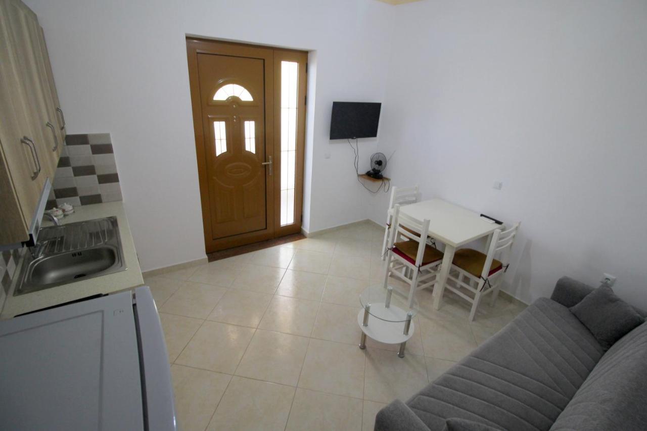 Villa 24 Sarandë 외부 사진